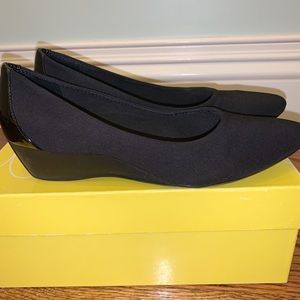 Joan & David Sleek Black Wedges